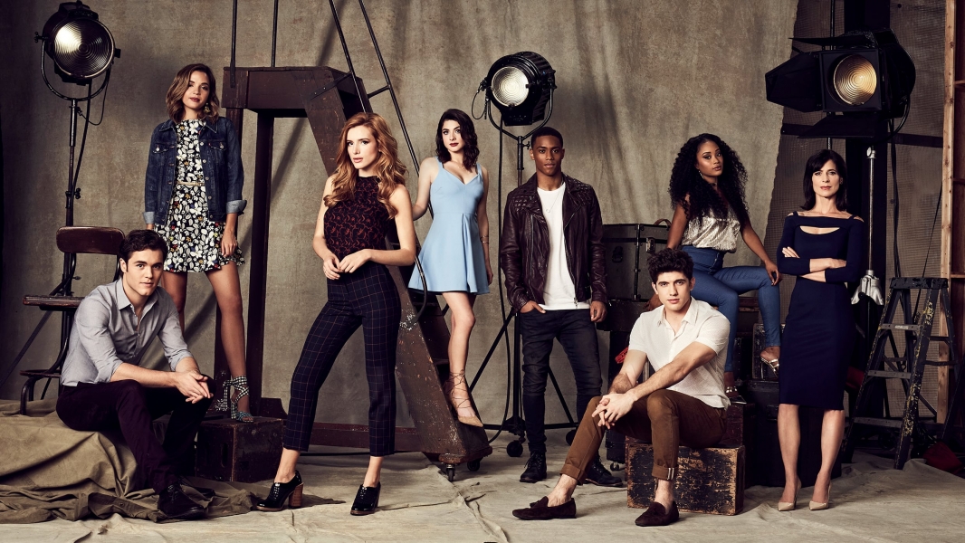 Watch Famous in Love 2017 full movie on GoMovies